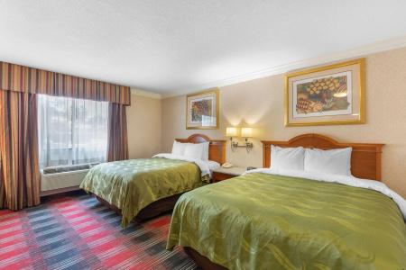 Quality Inn & Suites Oceanside Near Camp Pendleton - 6