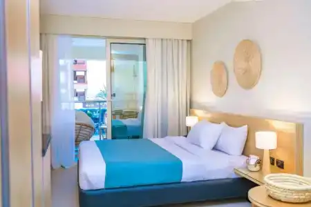 Redcon Suites - 370
