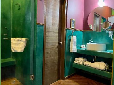 Pug Seal Polanco Anatole France - 10
