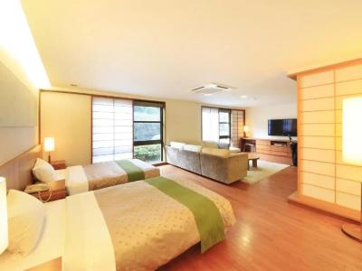 Shimoda Central - 41