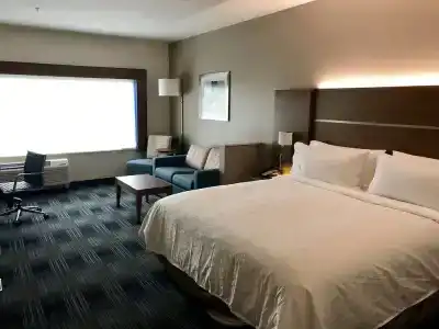 Holiday Inn Express & Suites - Houston Westchase - Westheimer, an IHG - 66