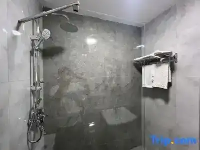 Khaghani Center - 17