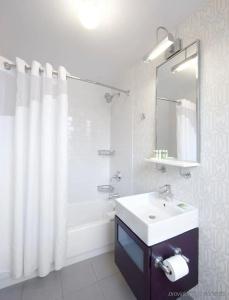 Cass - a Holiday Inn Express At Magnificent Mile, An Ihg Hotel - 4