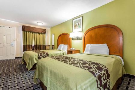 Rodeway Inn - 6