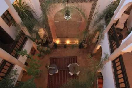 Riad Mur Akush - 18