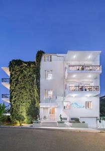 Sea View & Apartment - 64