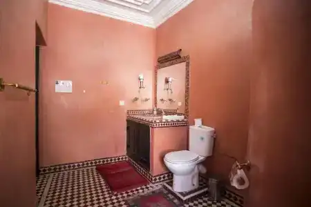 Riad Losra - 49
