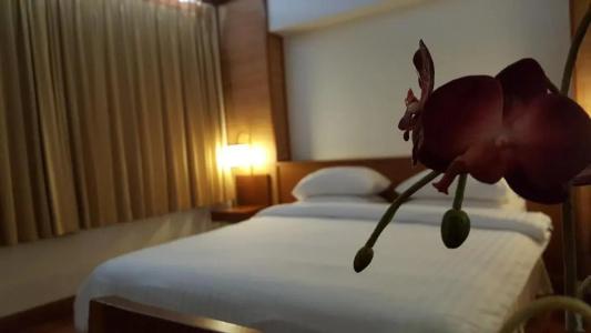 Dusit - 35