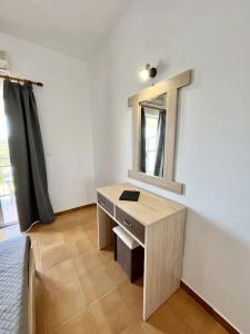 Sandy Beach Studios - 117
