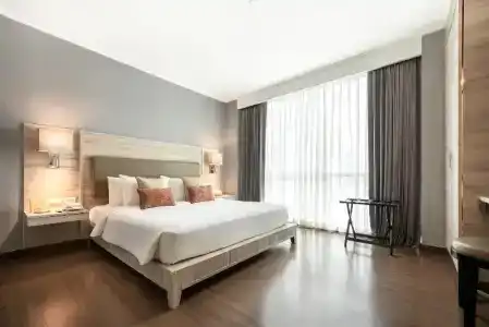 Adelphi Suites Bangkok - Sha Extra Plus - 104