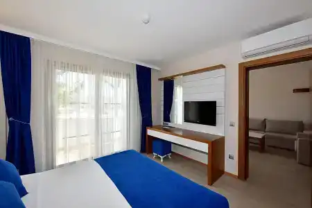 Jasmin Beach - 37