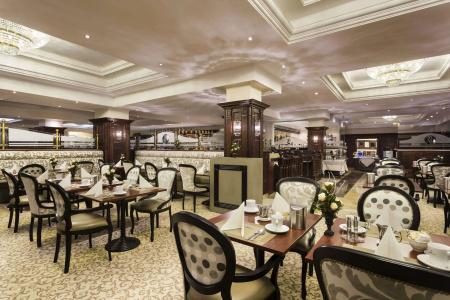 Ramada & Suites by Wyndham Bucharest North - 13