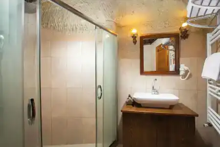 Sarnich Cave Suites - 28