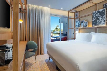 Radisson Blu 1835, Cannes - 47