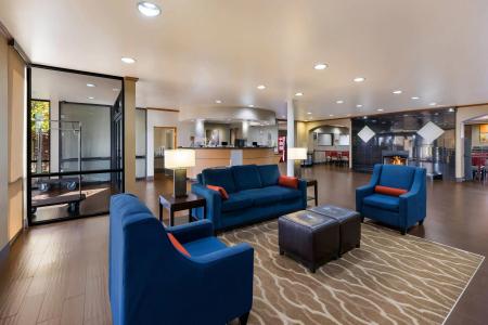 Comfort Suites West - 14