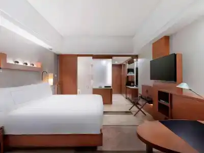 Swissôtel Grand Shanghai - 8