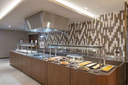 Doubletree By Hilton Center - 11