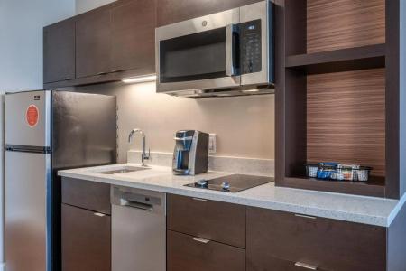TownePlace Suites by Marriott Indianapolis Airport - 15