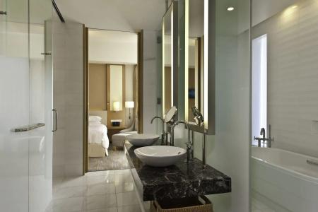 Sheraton Grand Hiroshima - 18