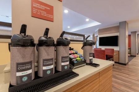 TownePlace Suites by Marriott Indianapolis Airport - 13
