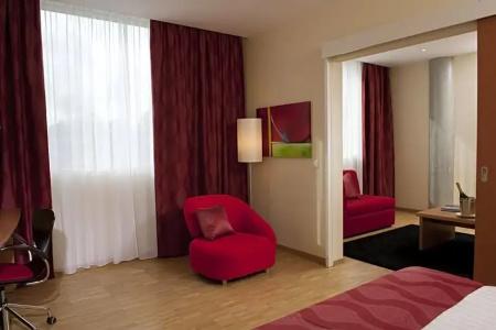 Ramada Encore by Wyndham Geneva - 34