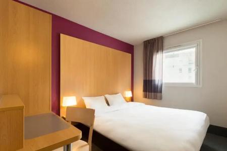 b&b hôTel Marseille Les Ports - 30