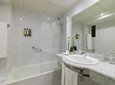 H10 Delfín - Adults Only - 11