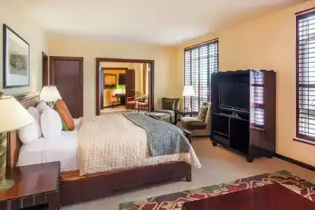 Le Meridien Boston Cambridge - 35