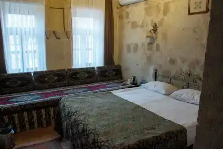 Caravanserai Cave - 74