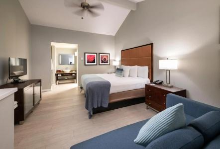 Mariposa Inn and Suites - 4