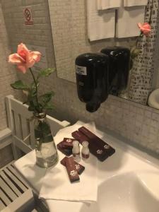 Ambra Boutique & Bistro - 6