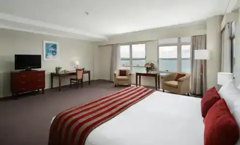 Rydges - 225
