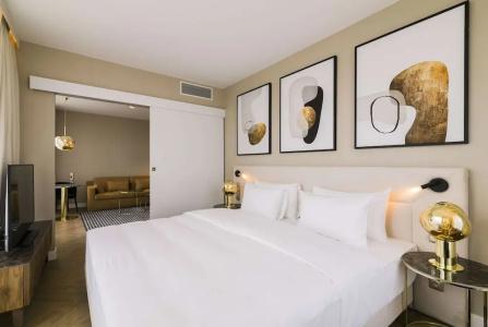 Radisson Blu - 90
