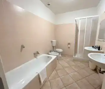 Emerald Palace Hostel - 7