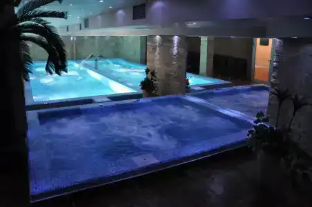 Premier Prezident Garni and Spa - 10