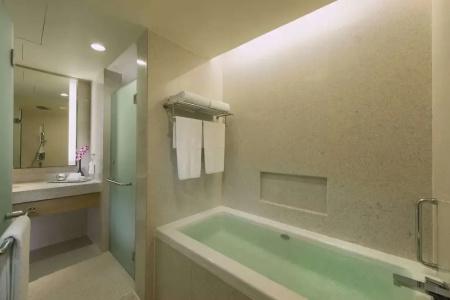 Doubletree By Hilton - 41