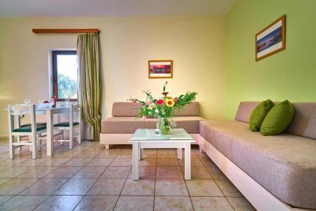 Nanakis Beach Luxury Apartments - 19