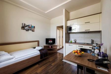 Garzon Plaza - 50