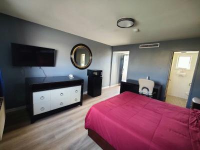 Edgebrook Motel - 1