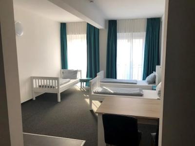 LA serviced - 1