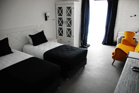 Check Inn Suite & Spa - 18