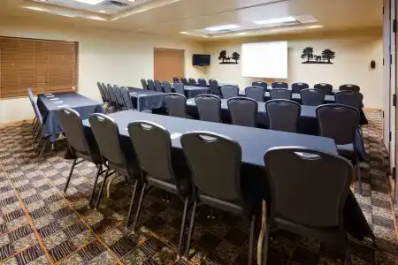 AmericInn by Wyndham Medical Center - 15