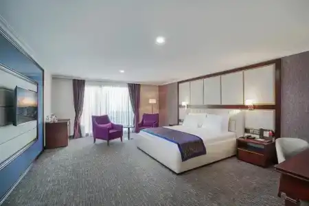 Ramada Plaza By Wyndham - 34