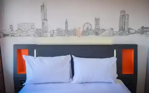 easyManchester - 25