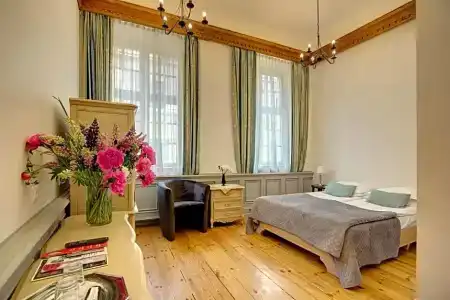 Boutique Kristofs - 36