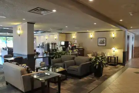 The Embassy Inn - 13