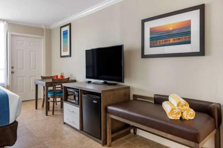 Comfort Inn & Suites Daytona Beach Oceanfront - 70