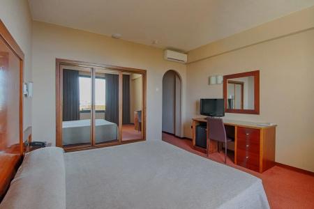 Royal Al-Andalus - 6