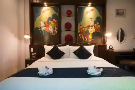 Cheva Gallery Boutique - 108