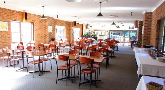 Country 2 Coast Motor Inn - 22